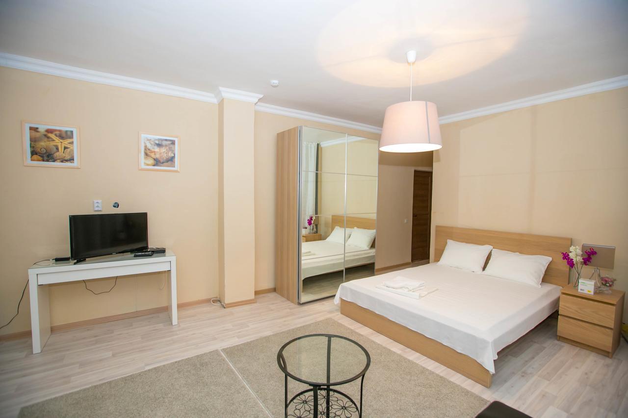 Hotel Jasmine Atyrau Exterior photo